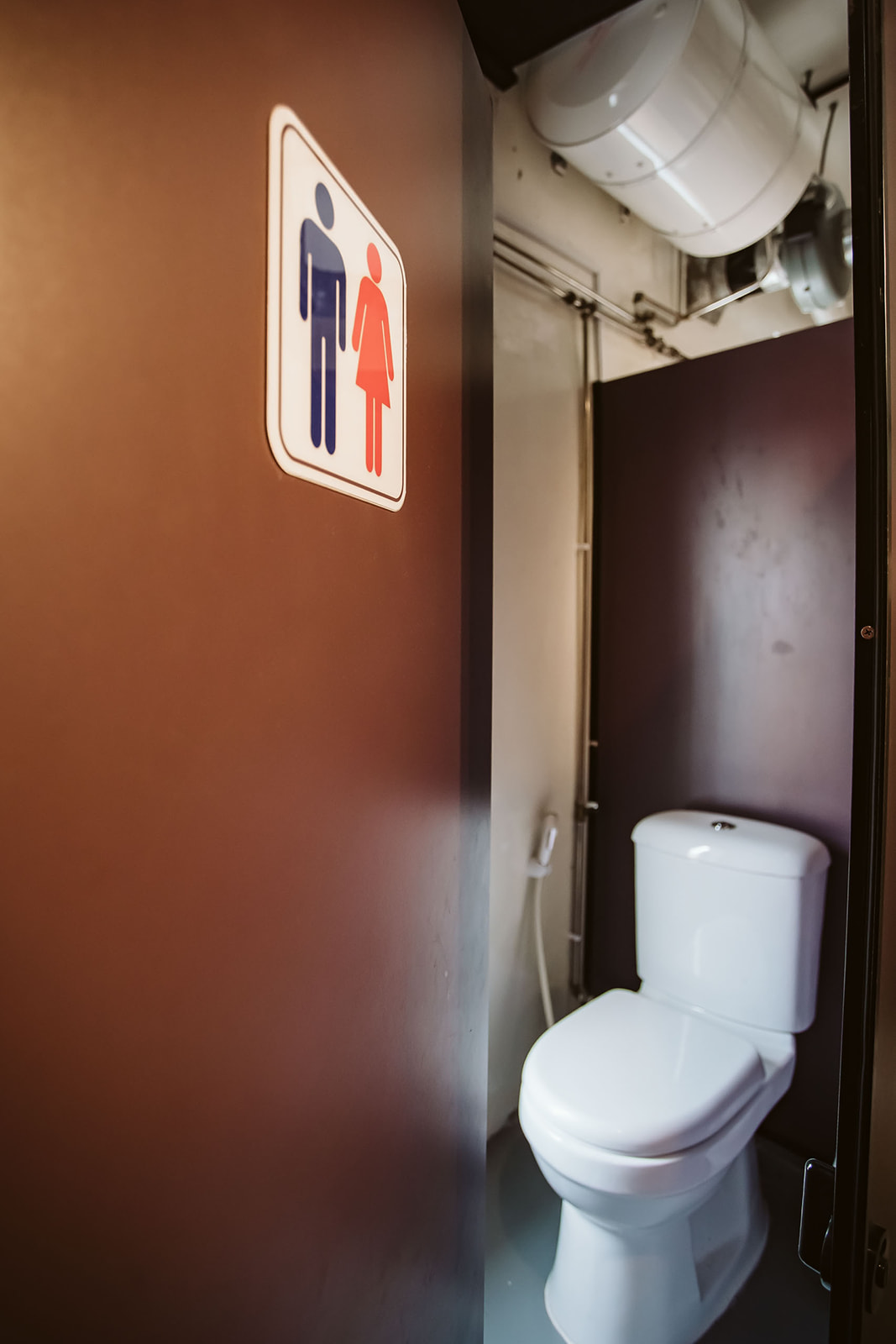 Shared Common Bathroom 03